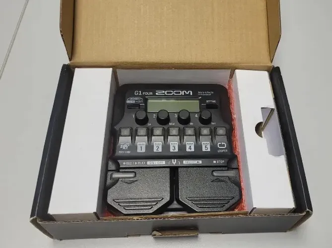 Pedaleira Zoom G1 Four