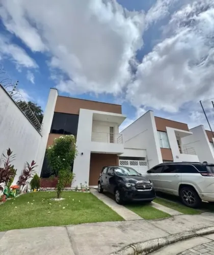 Imóvel para venda possui 174m² com 4 quartos em Cohama - São Luís - MA