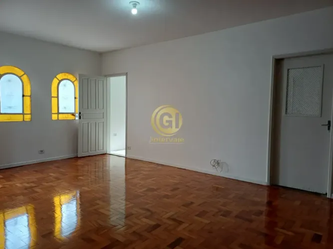Térrea para aluguel e venda possui 250 metros quadrados