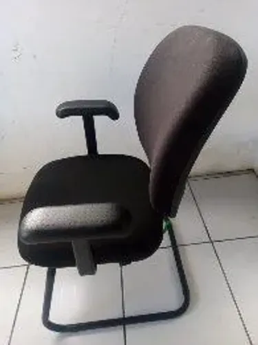 Cadeira para escritório.