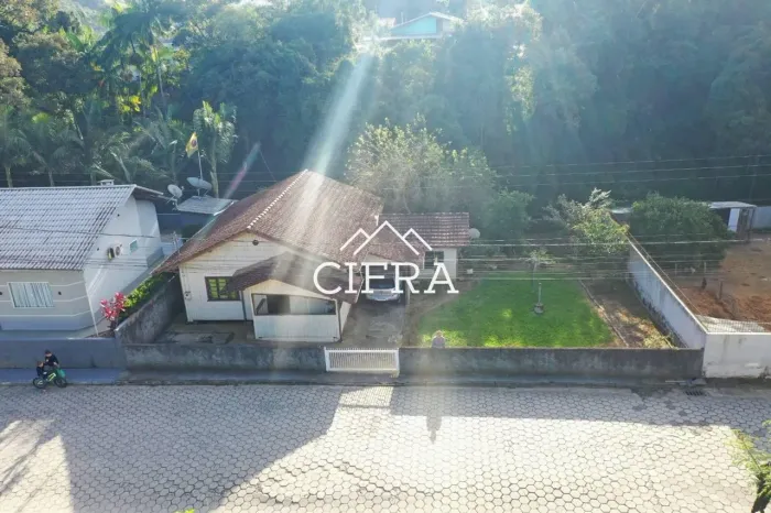 Casa mista - Venda - 03 dormitórios - 100m2 - Rua 6 de Junho - Centro - Aurora - Por R$ 16