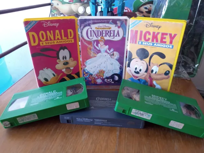 Vendo 03 Clássicos originais em VHS da Disney !