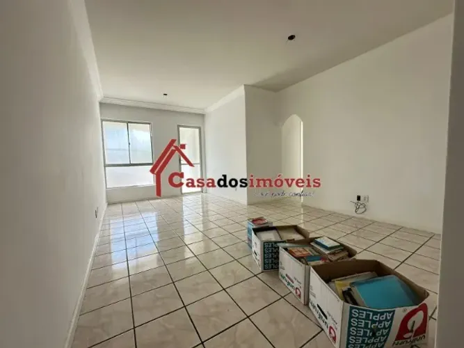 Apartamento 2/4, dependência, nascente