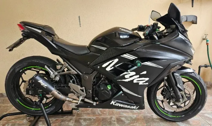 Kawasaki Ninja 300 ABS Winter Test Edition - Oportunidade