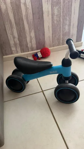 BICICLETA DE EQUILÍBRIO, R$180,00