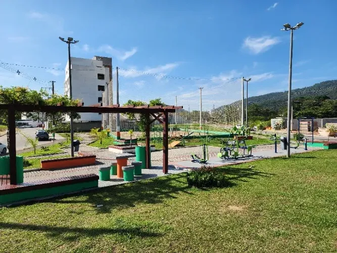 OPORTUNIDADE LOTE 375M2 EXCELENTE LOCALIZAÇÃO, INFRA COMPLETA, RUAS ASFALTADAS, VENHA VER