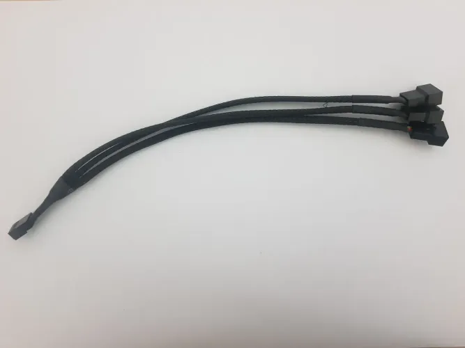 Cabo Adaptador Multi Fan Pwm Para 3 Coolers De 3 E 4 Pinos