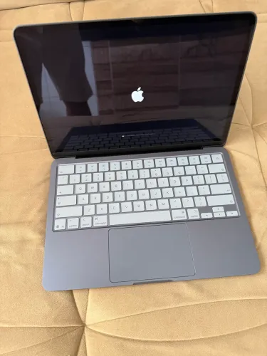 MacBook Neo 256Gb