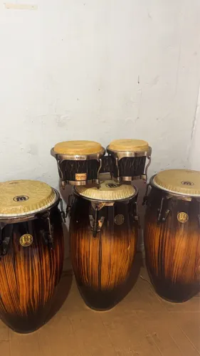 Bongo profissional TYCCON , as congas são vendidas separadamente