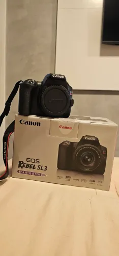 Canon EOS Rebel SL3 + 18-55 STM