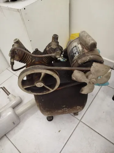 Compressor de Ar Antigo Motor Brasil 3/4 CV Monofásico (Funcionando)