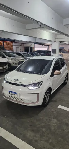 JAC E-JS1 62cv 5P Aut. (elétrico) 2023