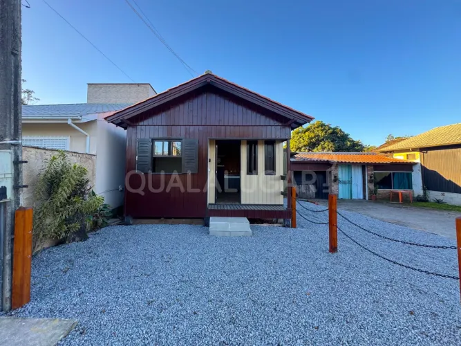Casa Semi Mobiliada para Locação  Madre, Tubarão/SC