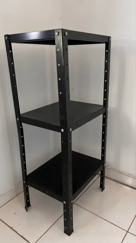 Estante de aço