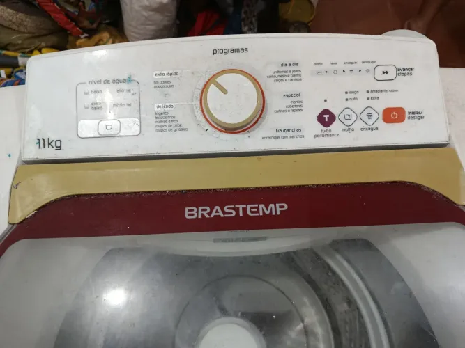 Máquina de lavar BRASTEMP 11KG liga mas vaza água