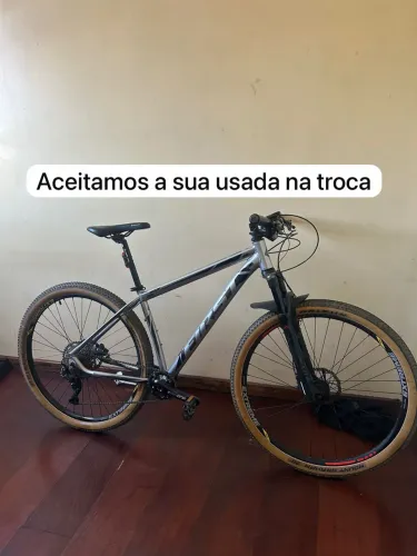 Bicicleta first shimano deore + susp a ar aceita troca