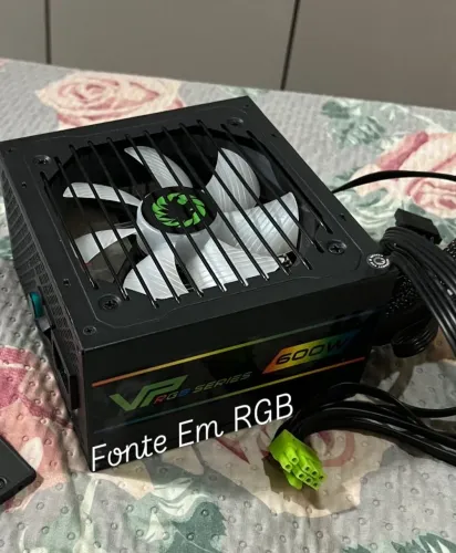 Fonte 600W GameMAX RGB 80Plus