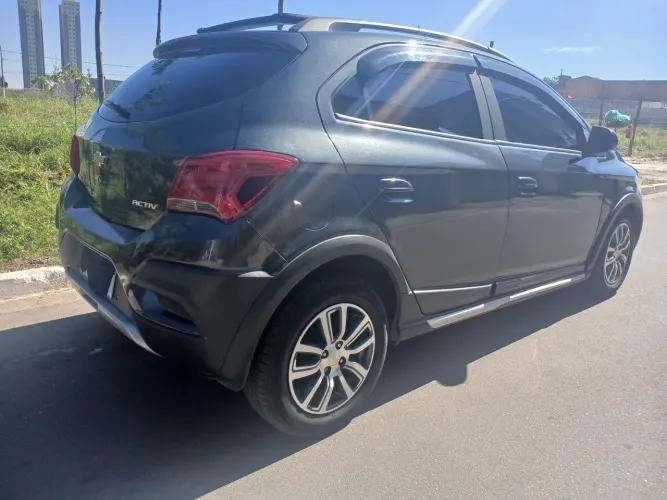 Chevrolet Onix Activ 1.4 8V Flex Mec. 4P 2017