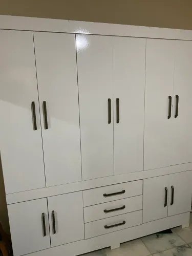 Guarda roupa 6 portas
