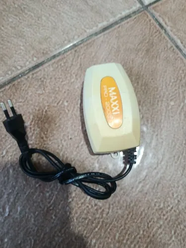 Compressor de ar para aquário Maxxi Pro-2000
