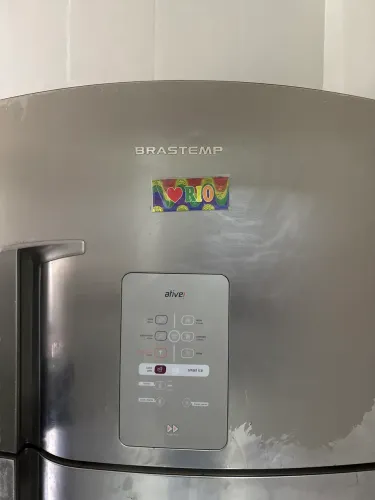 Vende-se Geladeira