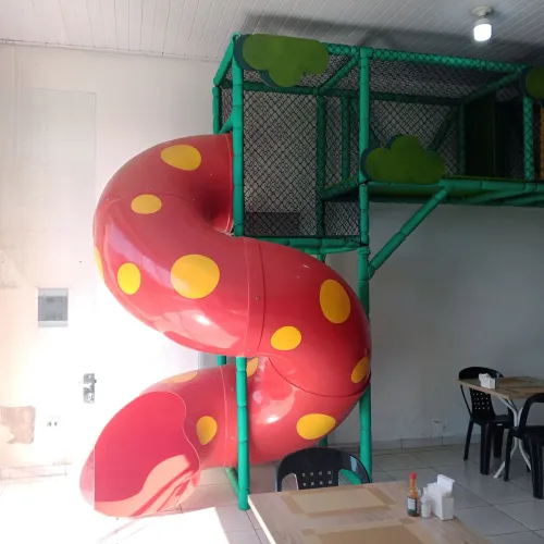 Vendo Brinquedão. Poco uso. 