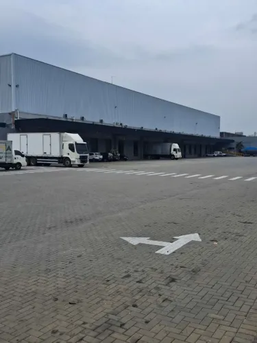 Penha Frente Av Brasil antes do Merc S Sebastião 30.000m² c/2galpões p/Logíst & E-com