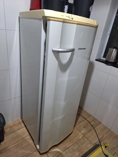 Geladeira.  Usada 