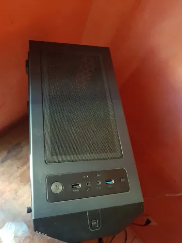 GABINETE GAMER USADO