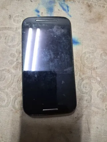 celular Motorola .serve para consertar ou retirada de peças. nao sei o modelo nem o de