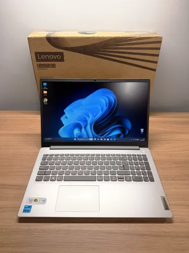 Lenovo IdeaPad 15IAU7 | Intel Core i3 12ª Geração | SSD NVMe | Windows 11 Original