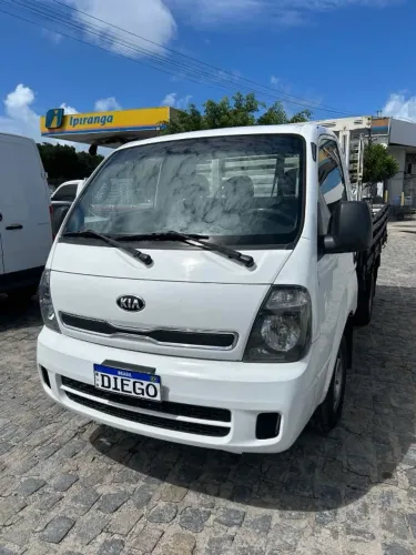 KIA BONGO ANO 2022 COM CARROCERIA DE MADEIRA 3 METROS