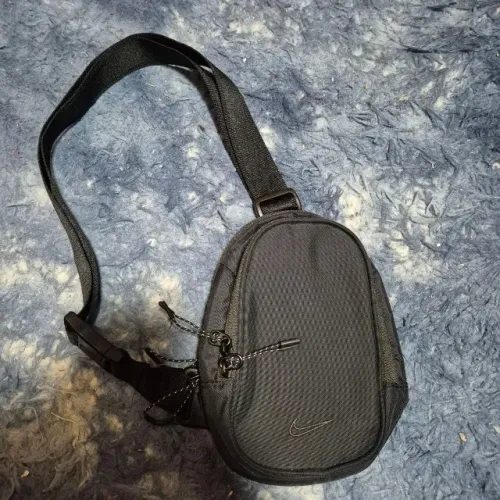 bolsa transversal nike preta