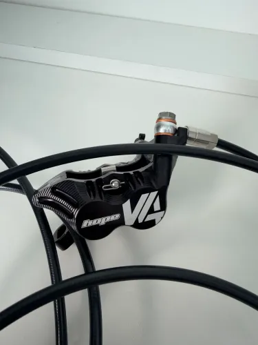 Freio bicicleta Hope Tech 4 V4 novo, sem uso, na caixa
