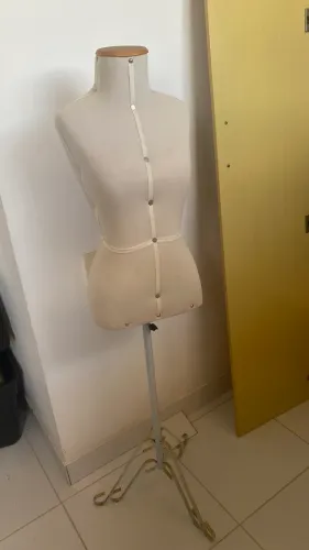 Manequim busto com pedestal