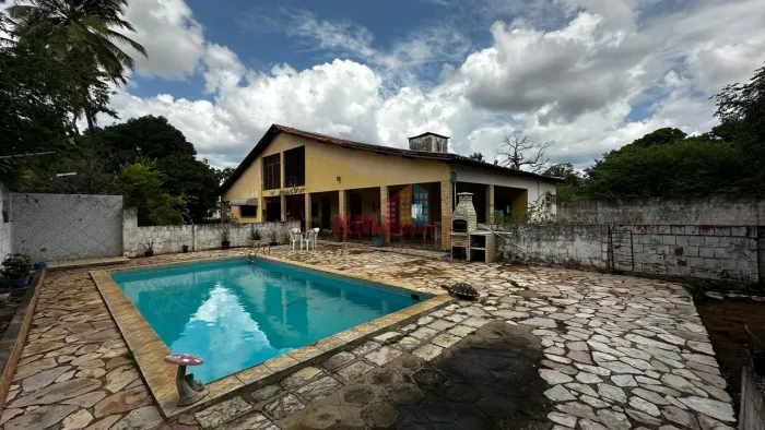 Mansão Duplex com Piscina Bairro Abolição 1 Mossoró/RN.