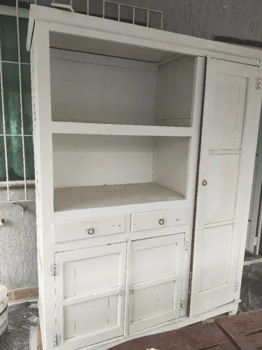 estante para cozinha de madeira de lei