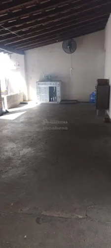 Casa com Piscina e Varanda Coberta para Venda e Locação em Bady Bassitt