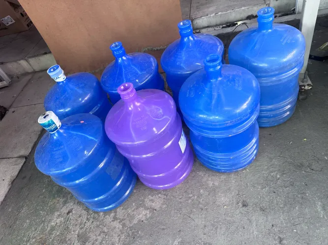 Galão de água vazio na validade 20 lts 
