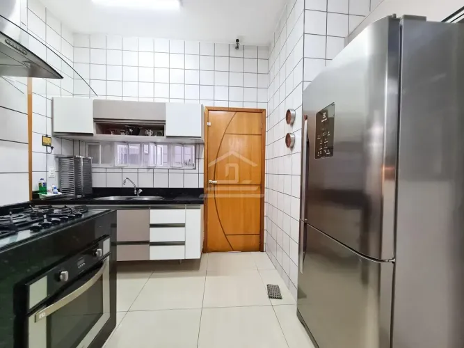 Casa a venda com 03 Suítes no São João