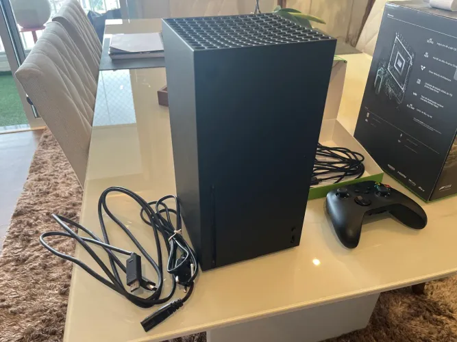 Xbox one Series X, 1 TB SSD, 1 controle original novo, com cabo USB-C, + 1 cabo HDMI