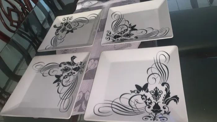 Pratos de porcelana Oxford