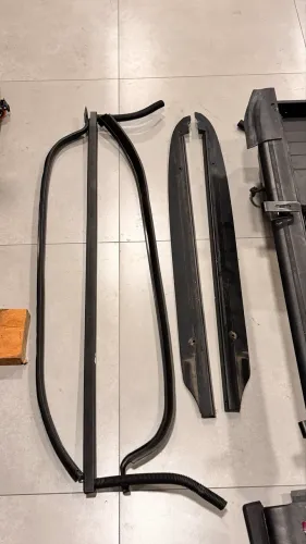 Capota rígida elétrica Keko + Suporte de rack travessa Keko para FIAT TORO