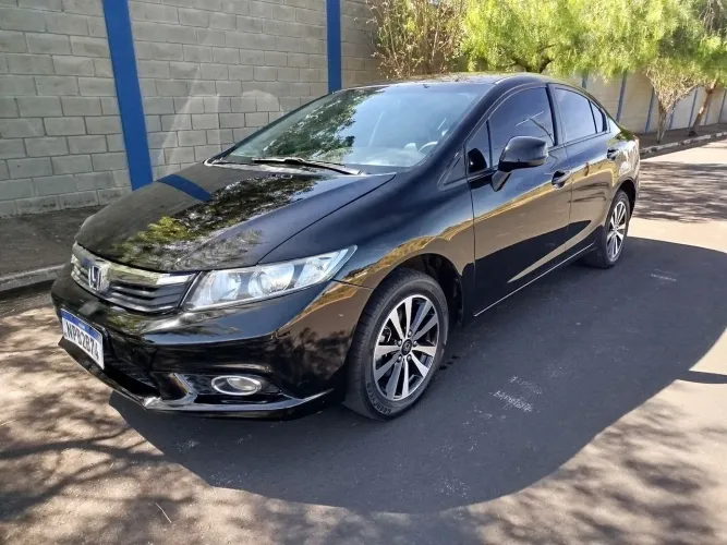 Honda Civic Sedan LXS 1.8/1.8 Flex 16V Aut. 4P 2014