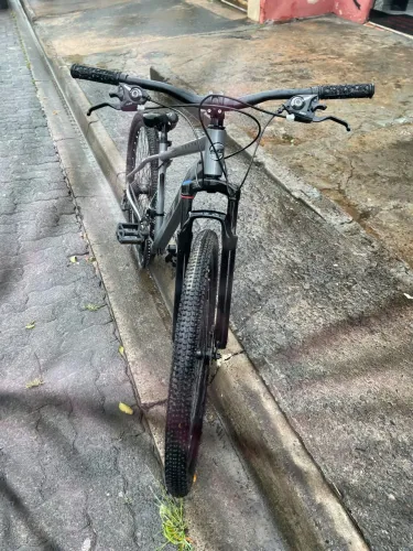 Vende-se Bicicleta semi nova, aro 29