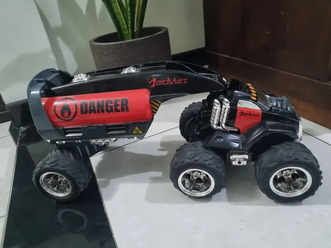 Caminhão controle remoto jacknife indisponível no BRASIL