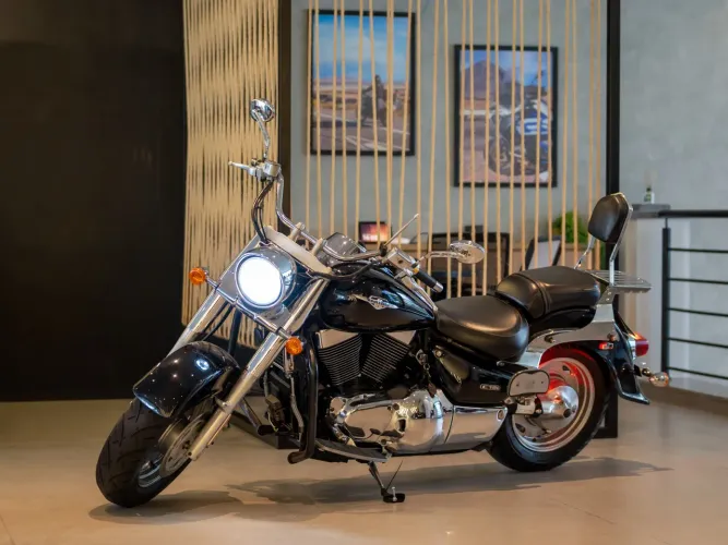 SUZUKI BOULEVARD C1500 2009