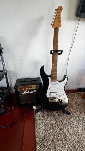 Guitarra Yamaha Pacifica