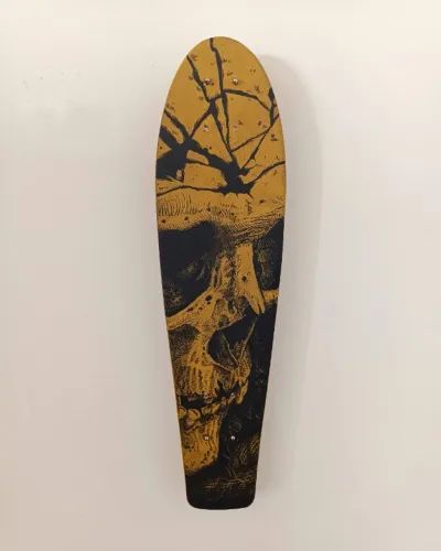 Shape de Skate Decorativo Pintado à Mão + Suporte de Parede