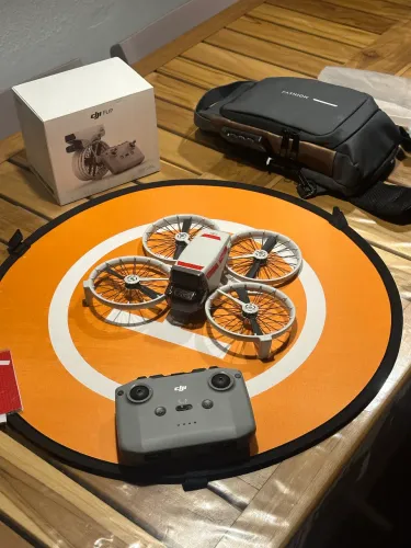 DRONE DJI FLIP COMPLETO NA CAIXA, BOLSA E POUSO